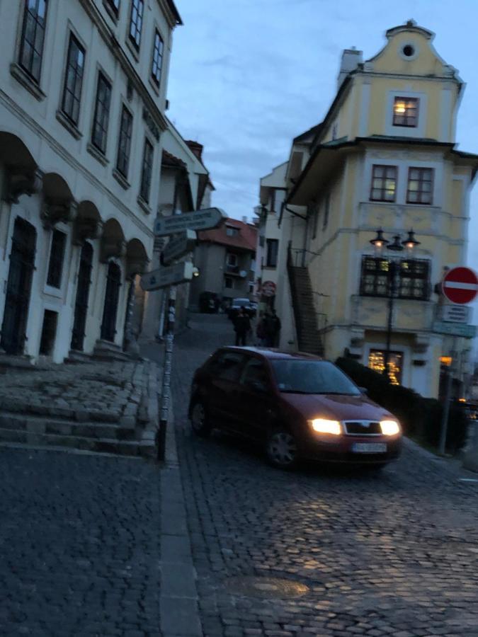 Pleasant Apartment Under The Bratislava Castle Экстерьер фото