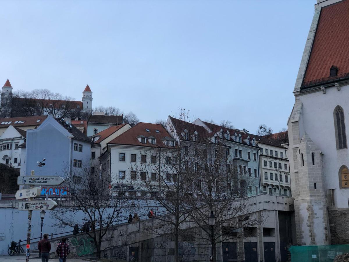 Pleasant Apartment Under The Bratislava Castle Экстерьер фото
